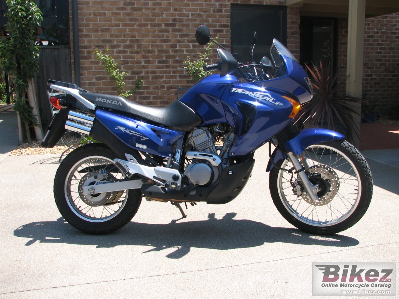 Big nymous user. xl 650 transalp picture and wallpaper from Bikez.com
